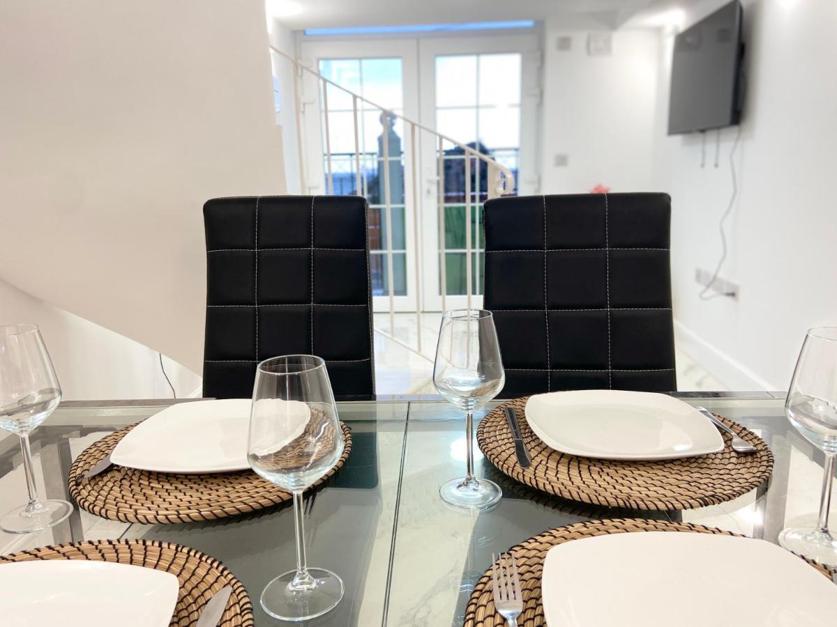 Unique Waterfront Duplex On The Mediterranean - Caleta, Catalan Bay Гибралтар Екстериор снимка