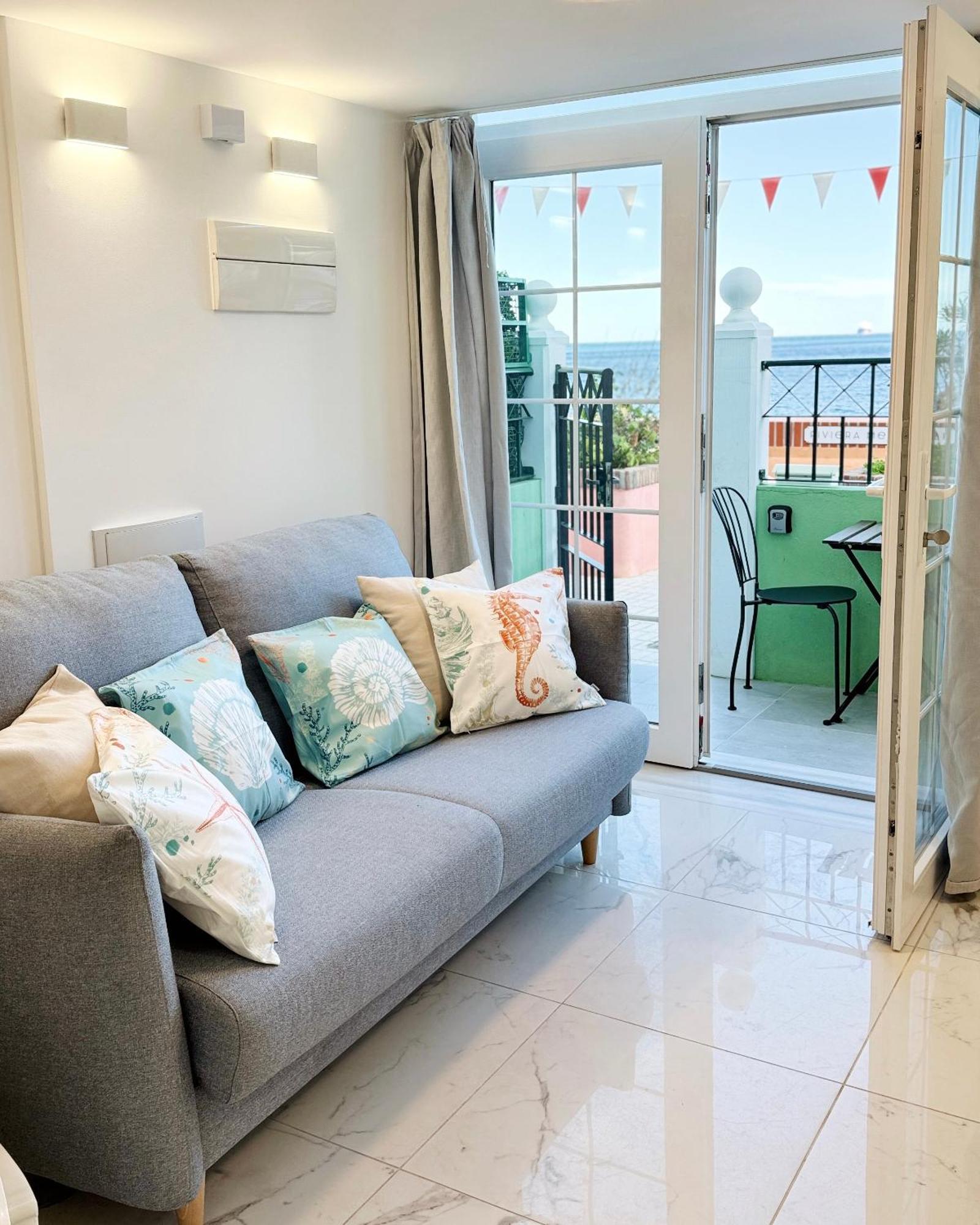 Unique Waterfront Duplex On The Mediterranean - Caleta, Catalan Bay Гибралтар Екстериор снимка